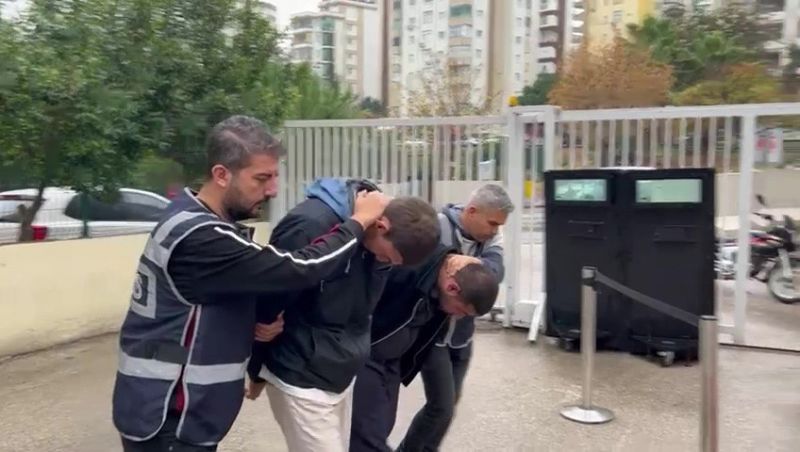 Adana’da bisikletli çocuğu darbeden şahıslar gözaltına alındı