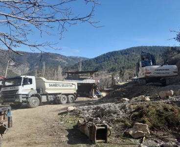 Saimbeyli’de yol bakım ve genişletme çalışmaları