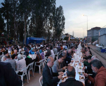 Kozan’da 2 bin mahalleli iftarda buluştu