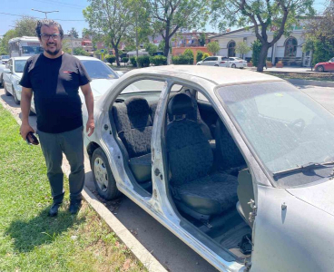 Adana’da gazetecinin otomobilinin kapıları çalındı: O anlar kamerada