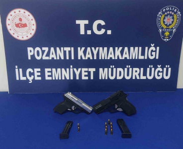Polisin uygulamasında 2 tabanca ele geçirildi