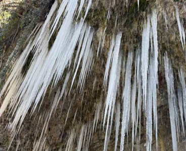 Adana’da buz sarkıtları oluştu