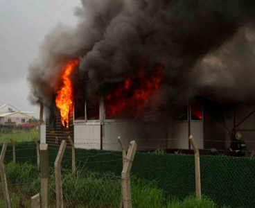 Adana’da yıkım gerginliği: Evini yaktı, gözaltına alındı